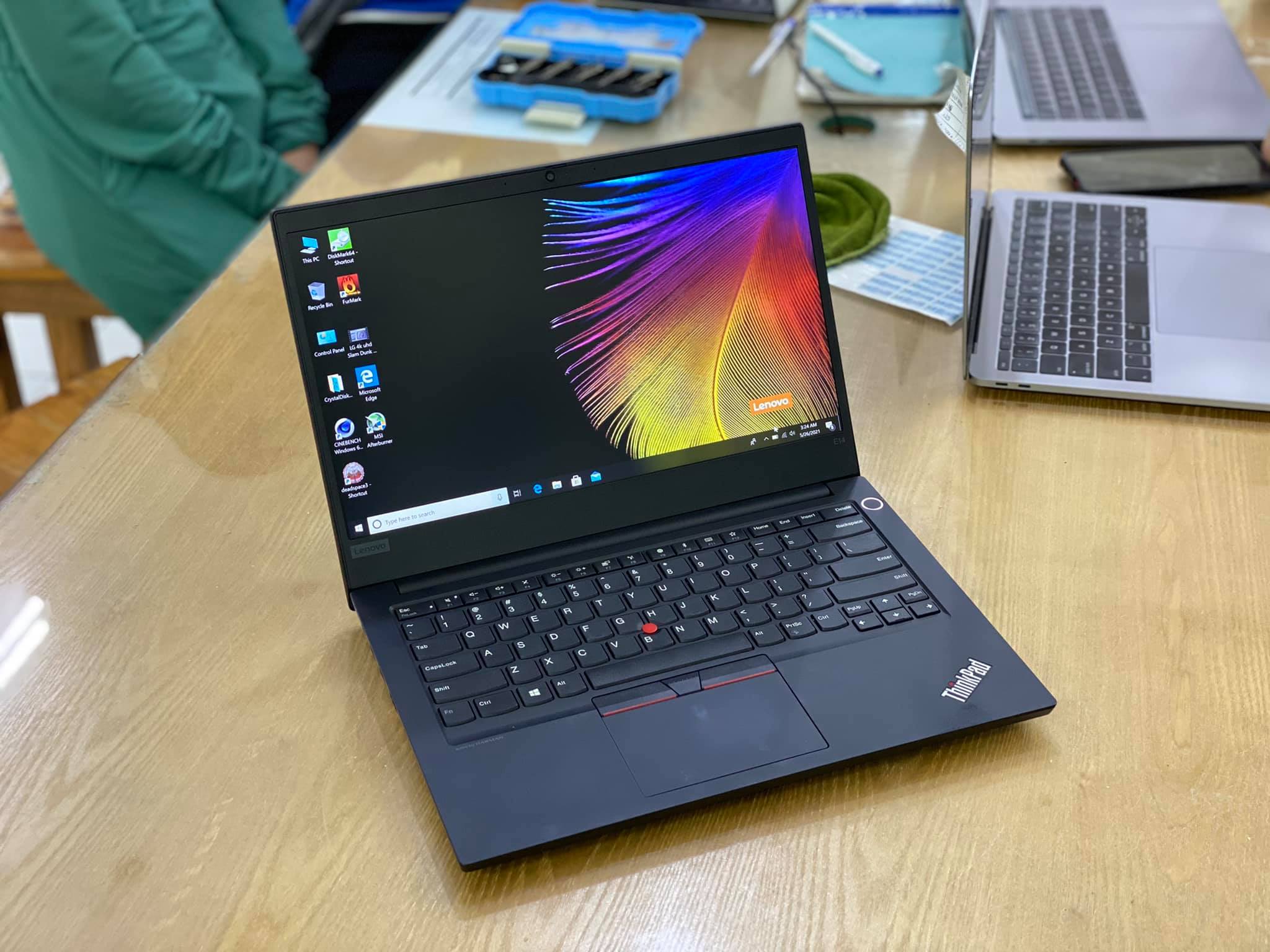 Laptop Lenovo ThinkPad E14.jpeg